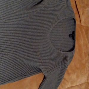 Gap size light blue sweater